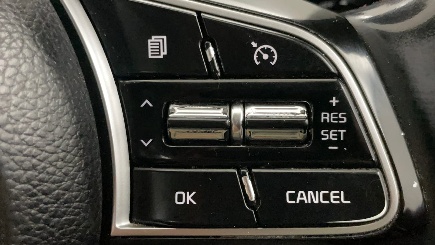 Used 2020 Kia Sonet GTX Plus 1.0 DCT Petrol Automatic top_features Cruise control