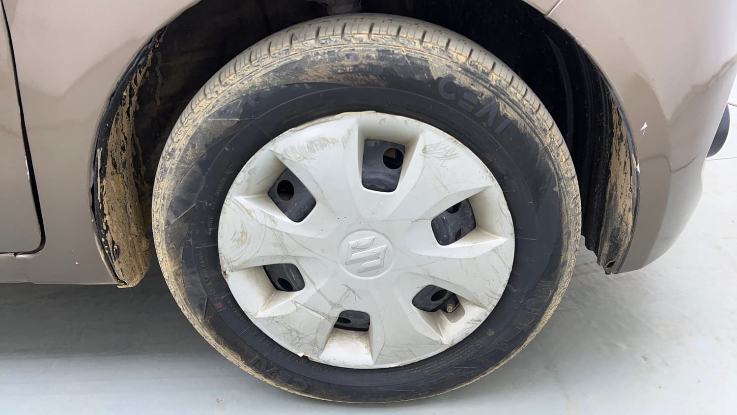 Used 2020 Maruti Suzuki Wagon R ZXi 1.2 Petrol Manual tyres RIGHT FRONT TYRE RIM VIEW