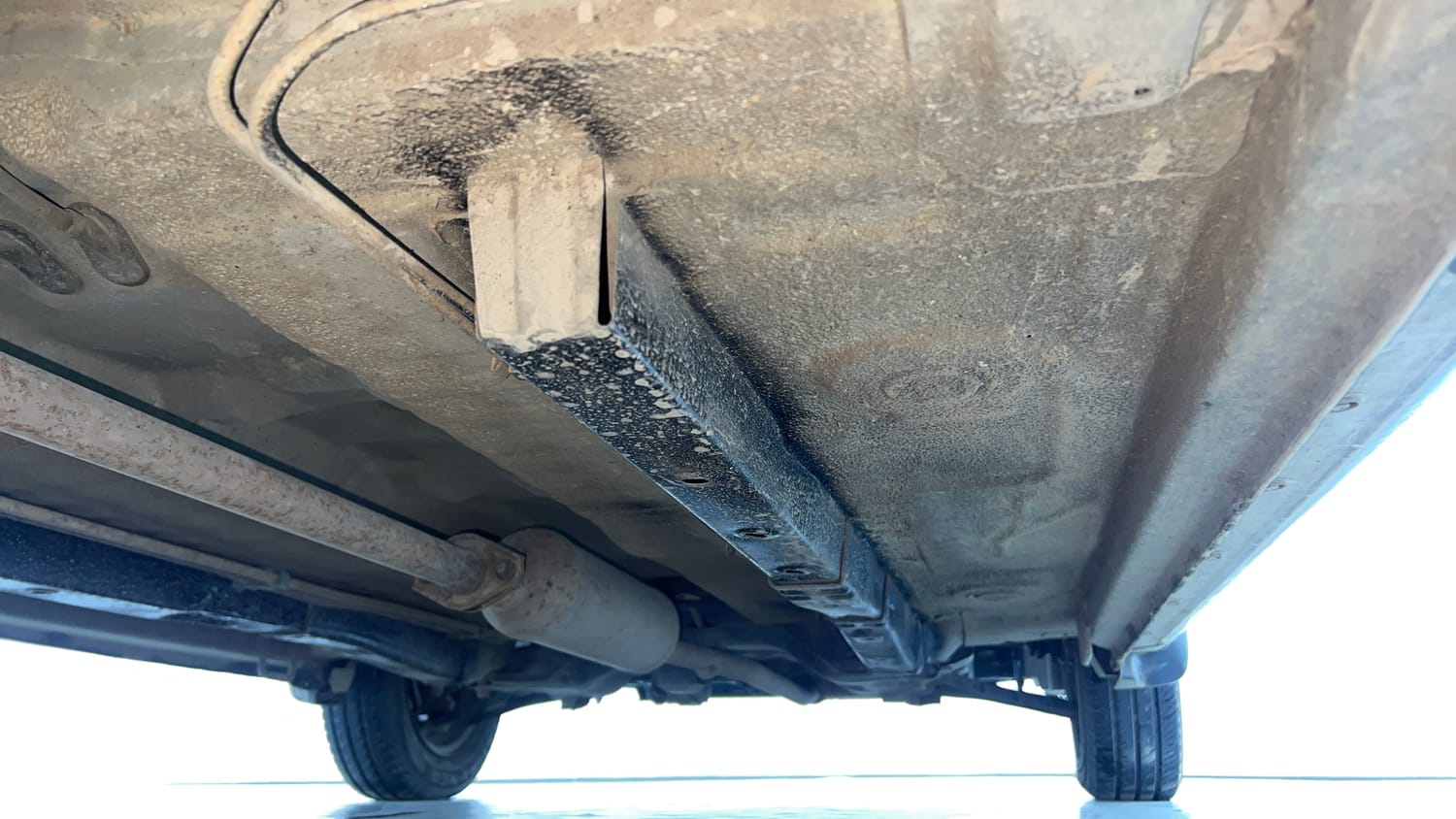 Used 2016 Maruti Suzuki Wagon R LXI CNG Cng Manual extra REAR RIGHT UNDERBODY VIEW