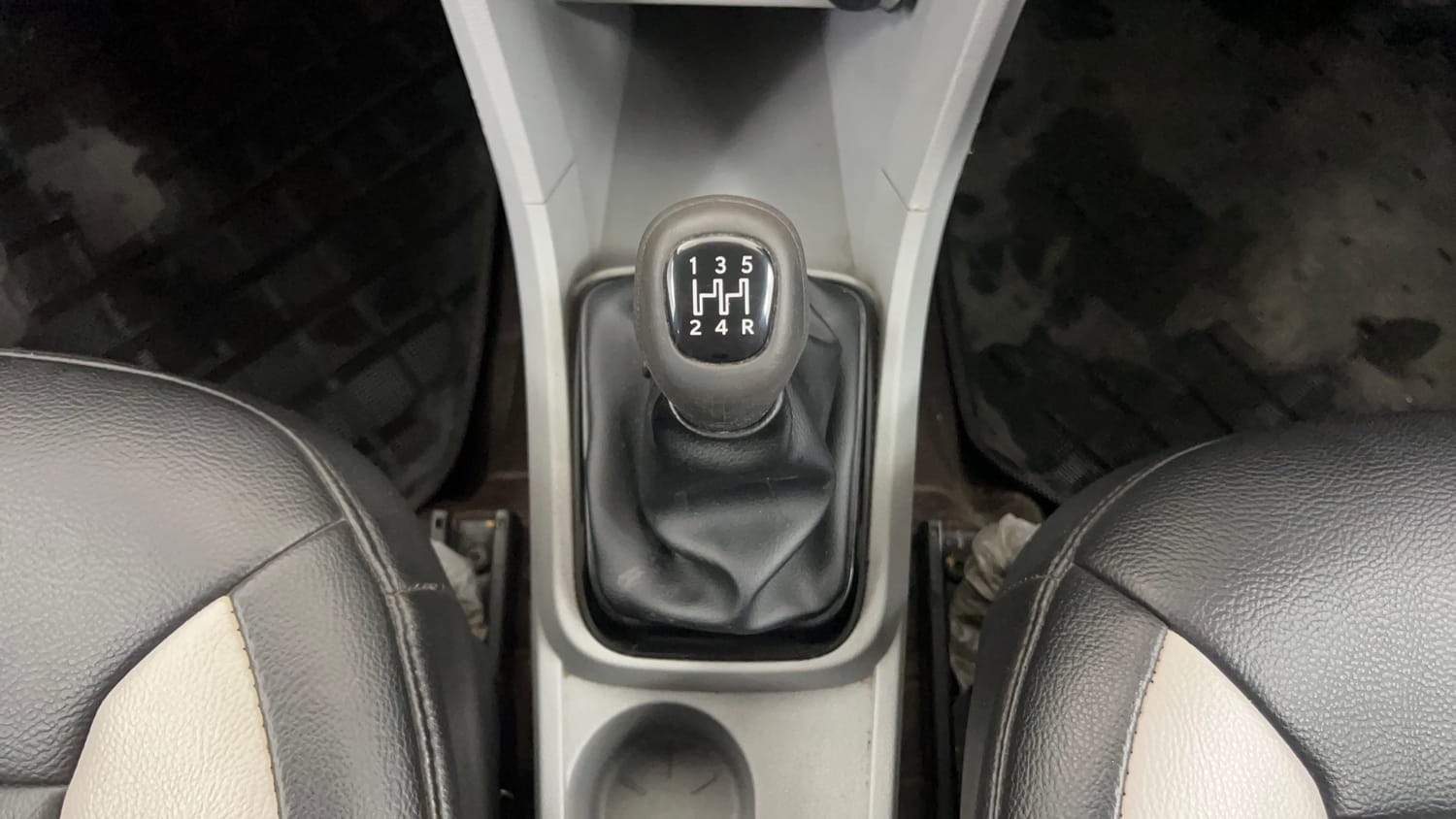 Used 2020 Tata Tiago Revotron XZ Petrol Manual interior GEAR  KNOB VIEW