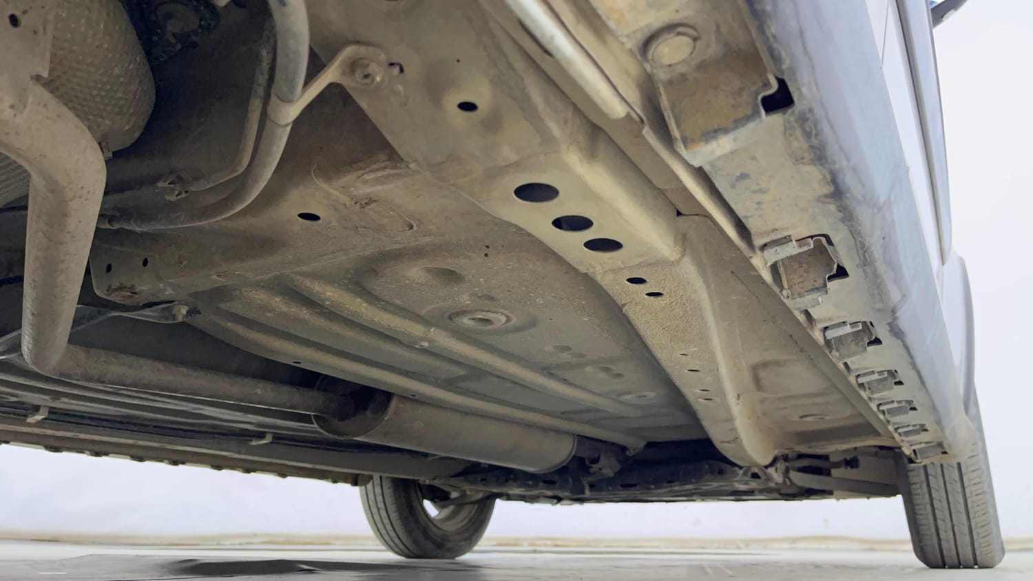 Used 2020 Maruti Suzuki Ignis Alpha 1.2 AMT Petrol Automatic extra REAR RIGHT UNDERBODY VIEW