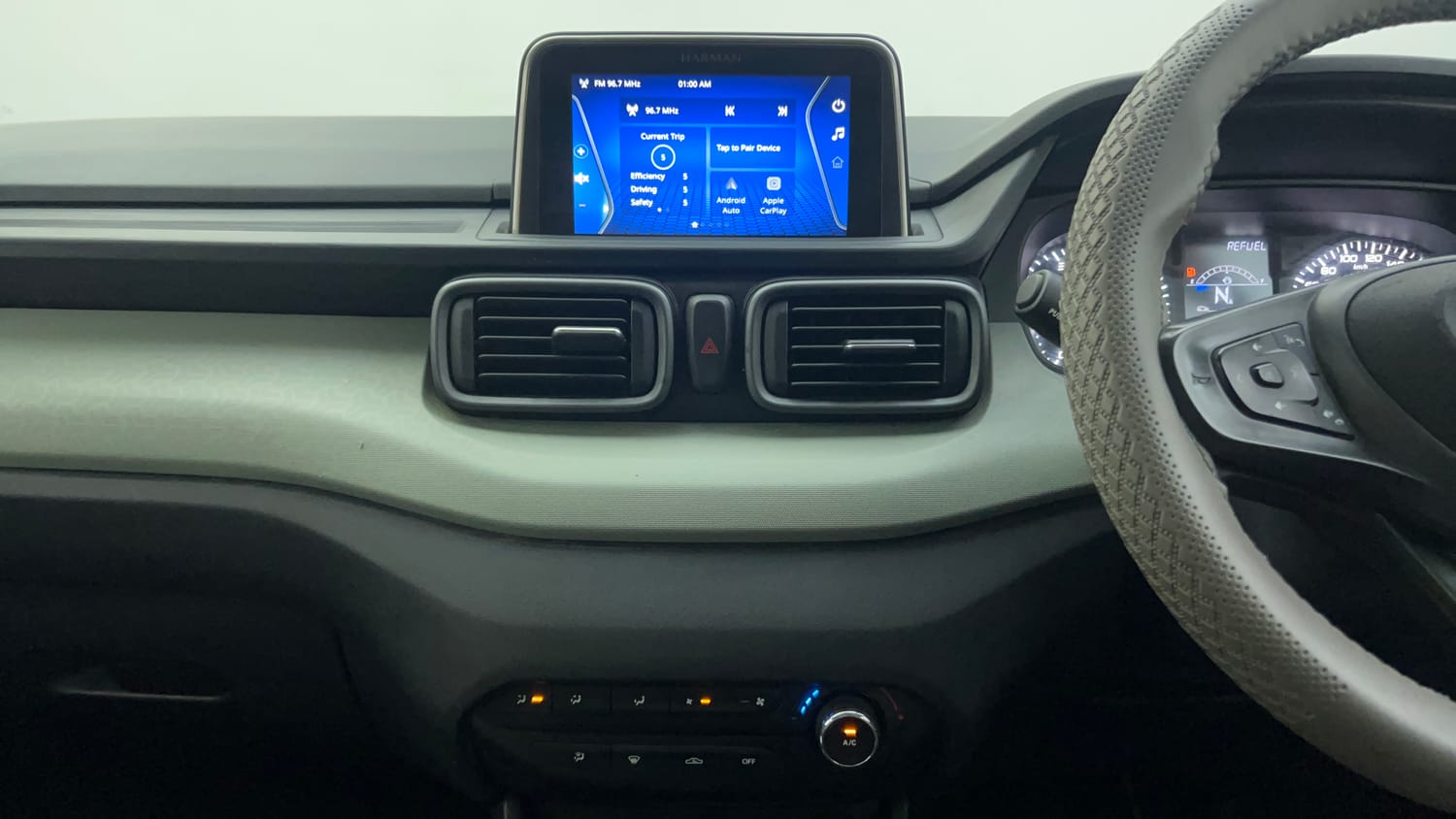 Used 2023 Tata Punch Camo Accomplished AMT Petrol Automatic interior MUSIC SYSTEM & AC CONTROL VIEW
