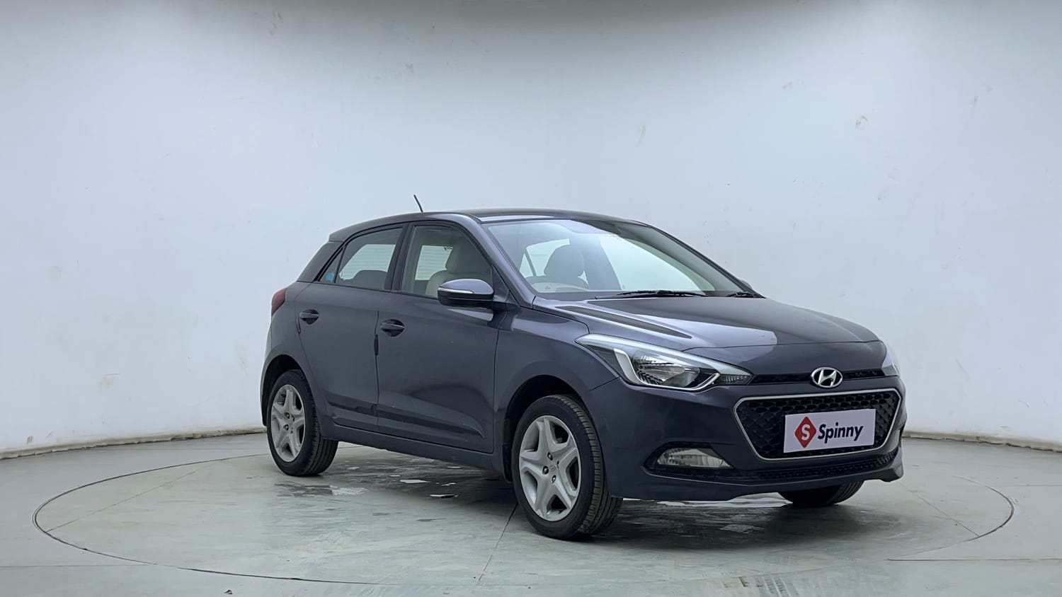 Used 2017 Hyundai Elite i20 Asta 1.2 Petrol Manual exterior RIGHT FRONT CORNER VIEW