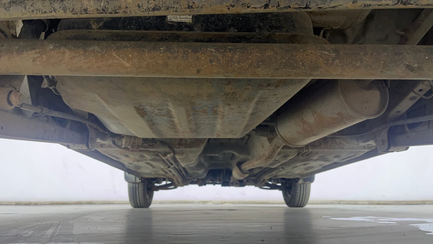 Used 2018 Maruti Suzuki Alto 800 LXi (O) Petrol Manual extra REAR UNDERBODY VIEW (TAKEN FROM REAR)
