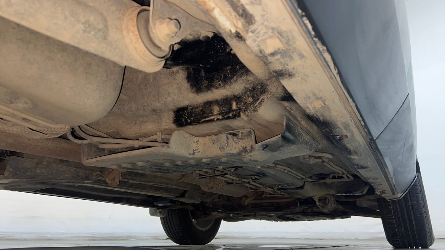 Used 2021 Tata Harrier XZA Plus Dual Tone Diesel Automatic extra REAR RIGHT UNDERBODY VIEW