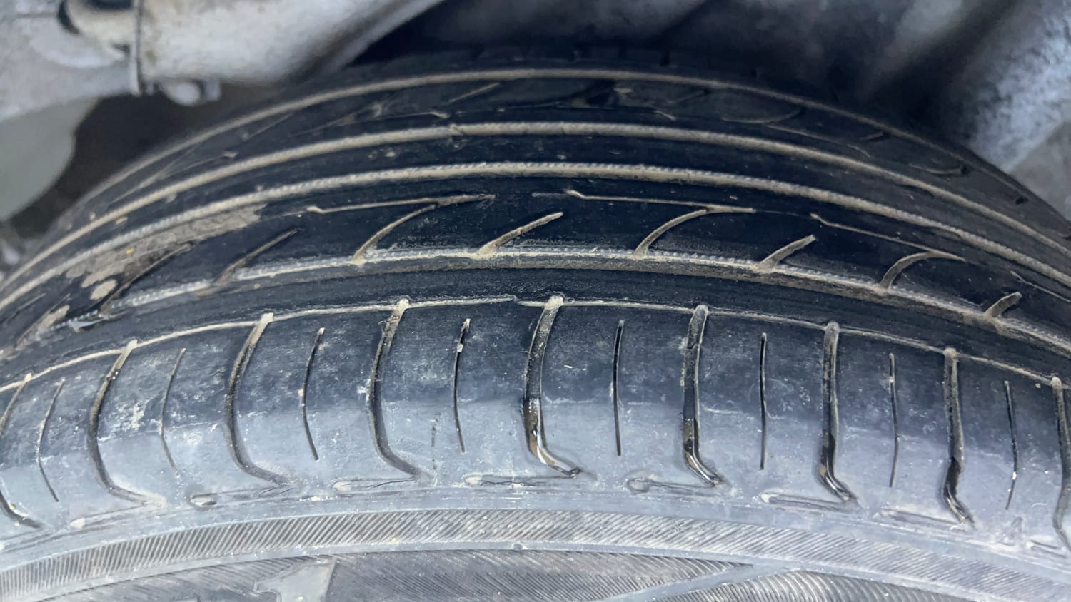 Used 2013 Honda Amaze 1.2 S i-VTEC Petrol Manual tyres LEFT REAR TYRE TREAD VIEW