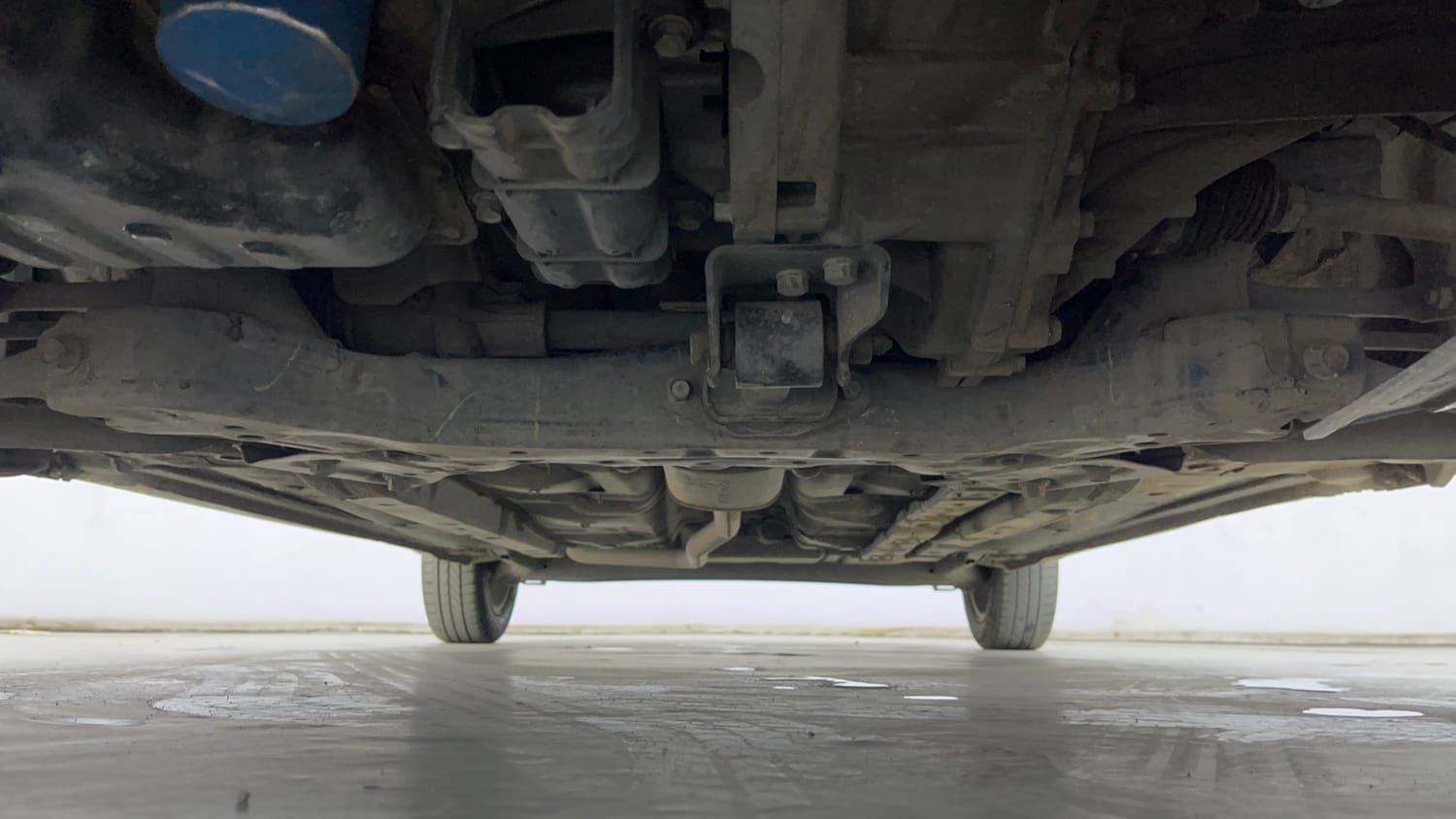 Used 2015 Hyundai Xcent S 1.2 (O) Petrol Manual extra FRONT LEFT UNDERBODY VIEW
