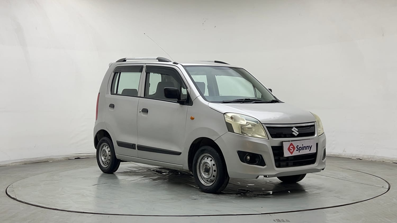 Used 2016 Maruti Suzuki Wagon R LXI Petrol Manual exterior RIGHT FRONT CORNER VIEW