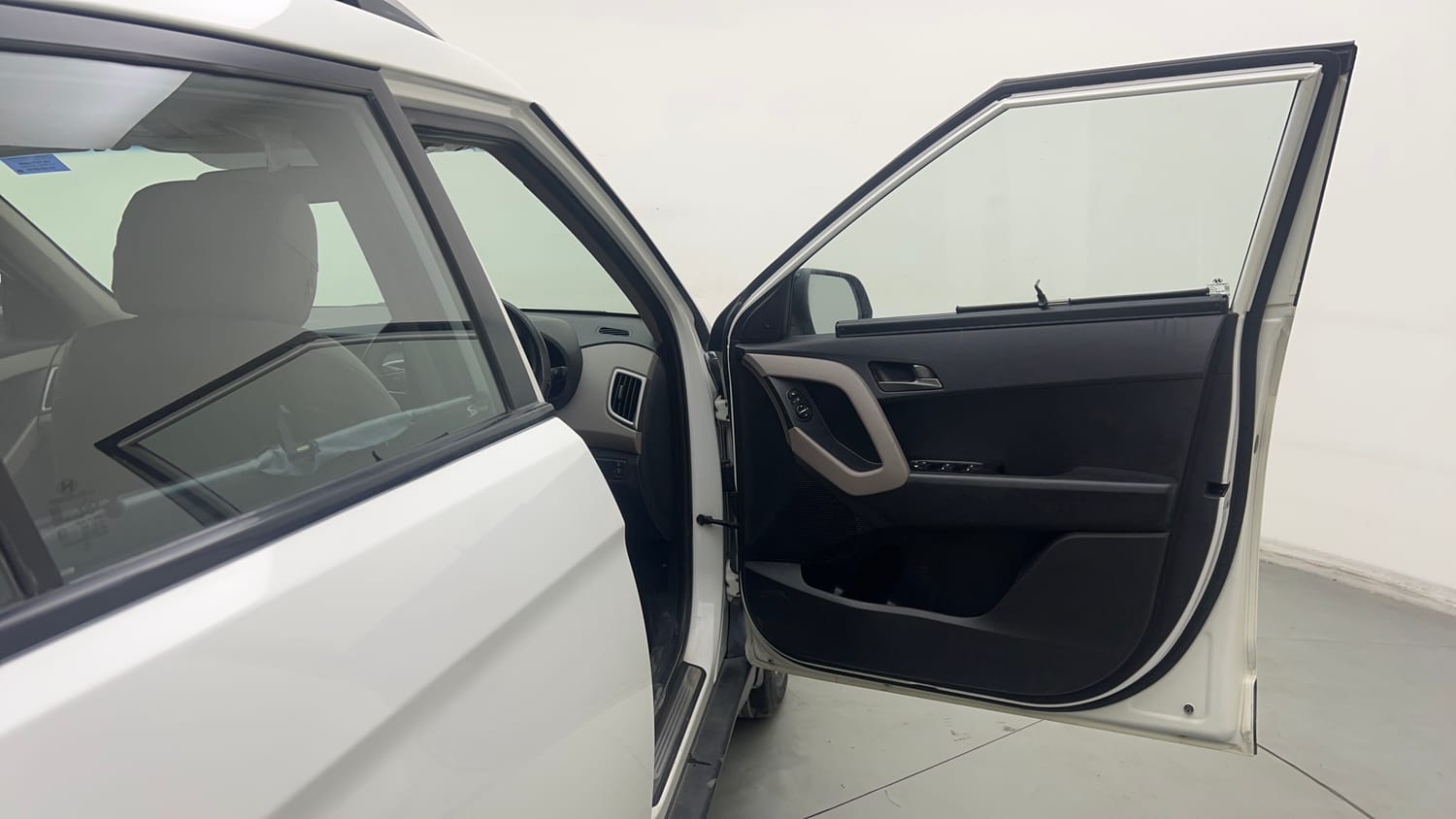 Used 2016 Hyundai Creta 1.6 SX Plus Petrol Petrol Manual interior RIGHT FRONT DOOR OPEN VIEW