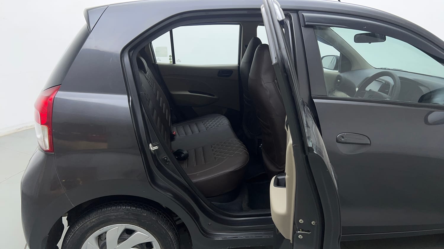 Used 2022 Hyundai Santro Sportz Petrol Manual interior RIGHT SIDE REAR DOOR CABIN VIEW