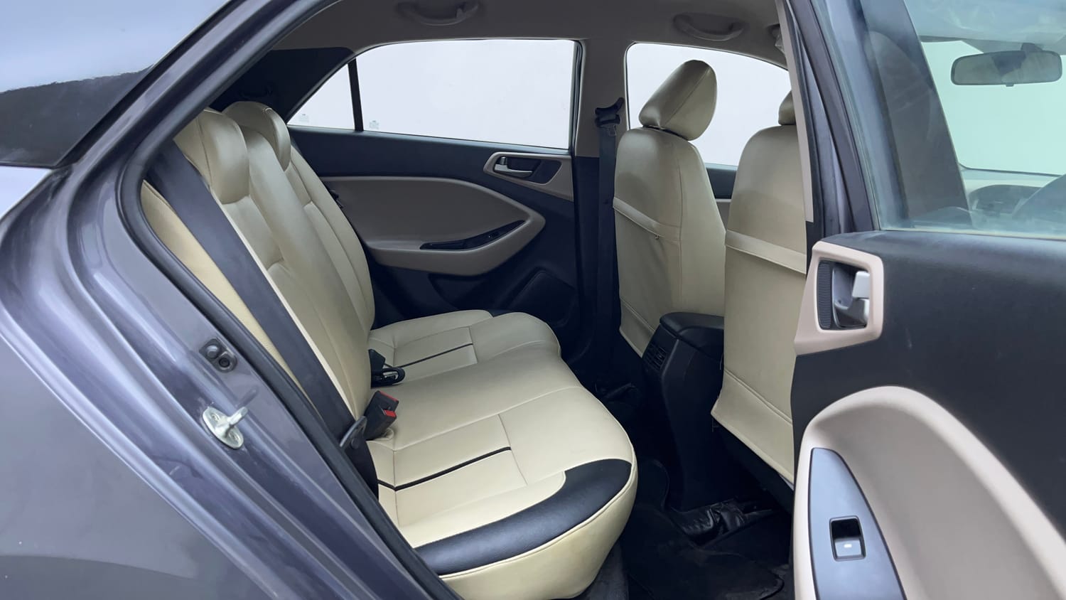 Used 2017 Hyundai Elite i20 Asta 1.2 Petrol Manual interior RIGHT SIDE REAR DOOR CABIN VIEW