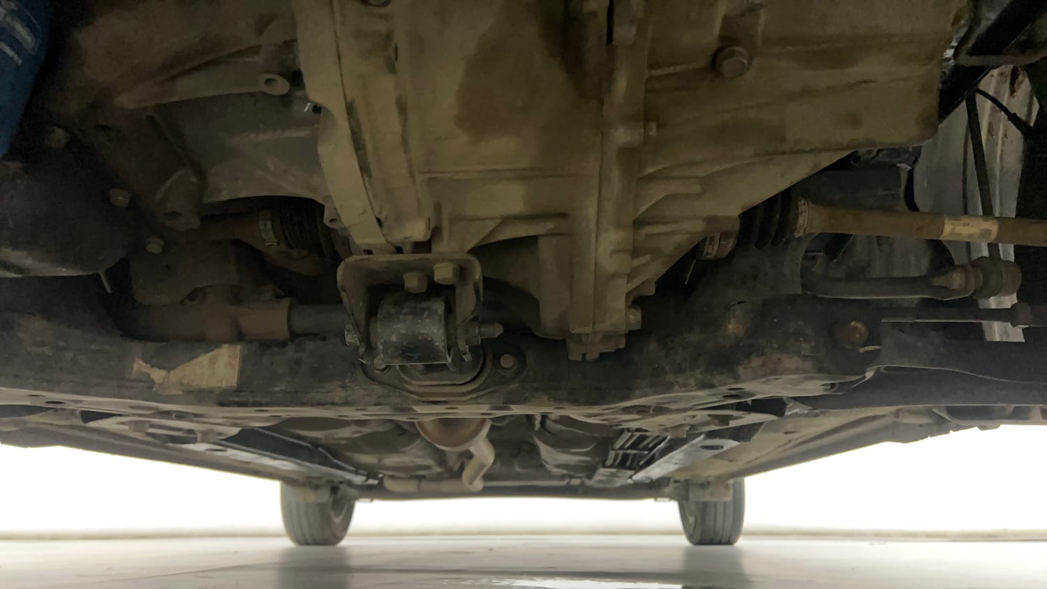 Used 2020 Hyundai Grand i10 Nios Sportz Petrol+cng(outside fitted) Cng Manual extra FRONT LEFT UNDERBODY VIEW