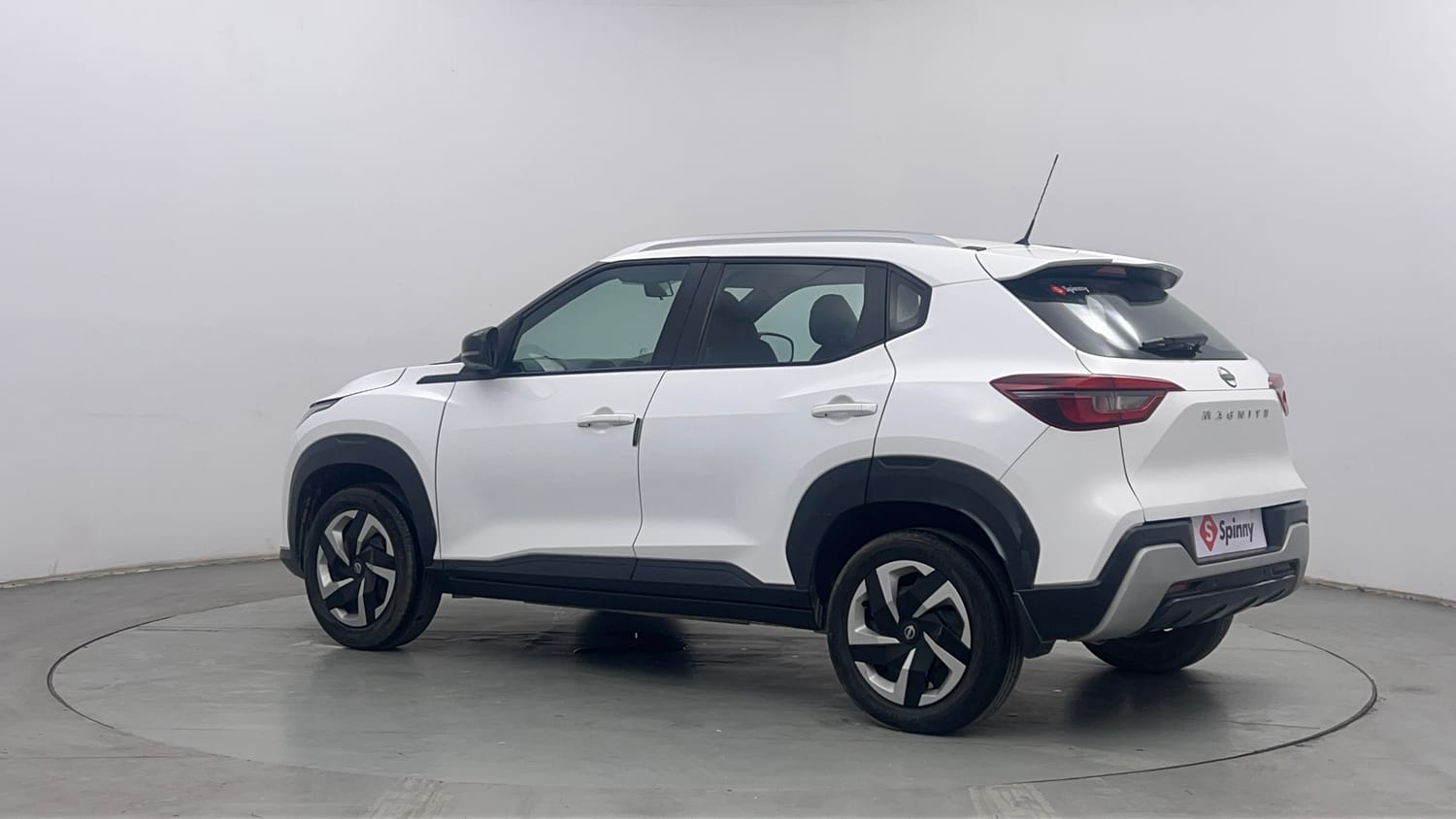 Used 2021 Nissan Magnite XL Petrol Manual exterior LEFT REAR CORNER VIEW