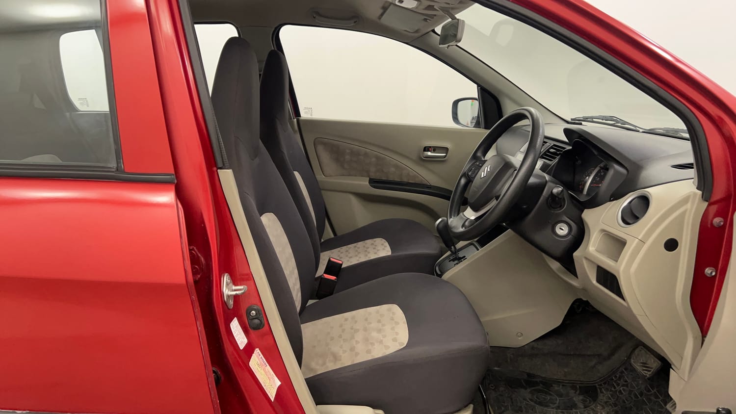 Used 2016 Maruti Suzuki Celerio ZXi AMT Petrol Automatic interior RIGHT SIDE FRONT DOOR CABIN VIEW
