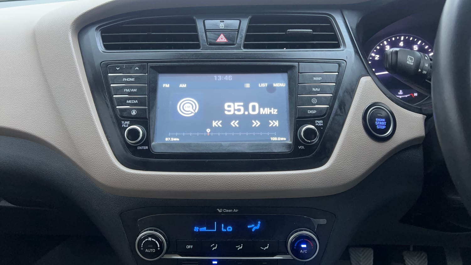 Used 2017 Hyundai Elite i20 Asta 1.2 Petrol Manual interior MUSIC SYSTEM & AC CONTROL VIEW
