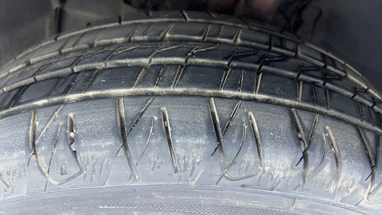 Used 2018 Renault Duster RXL Petrol Petrol Manual tyres LEFT FRONT TYRE TREAD VIEW