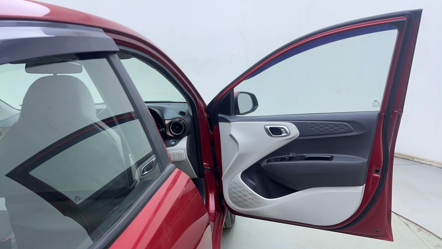 Used 2020 Hyundai Aura SX 1.2 Petrol Petrol Manual interior RIGHT FRONT DOOR OPEN VIEW