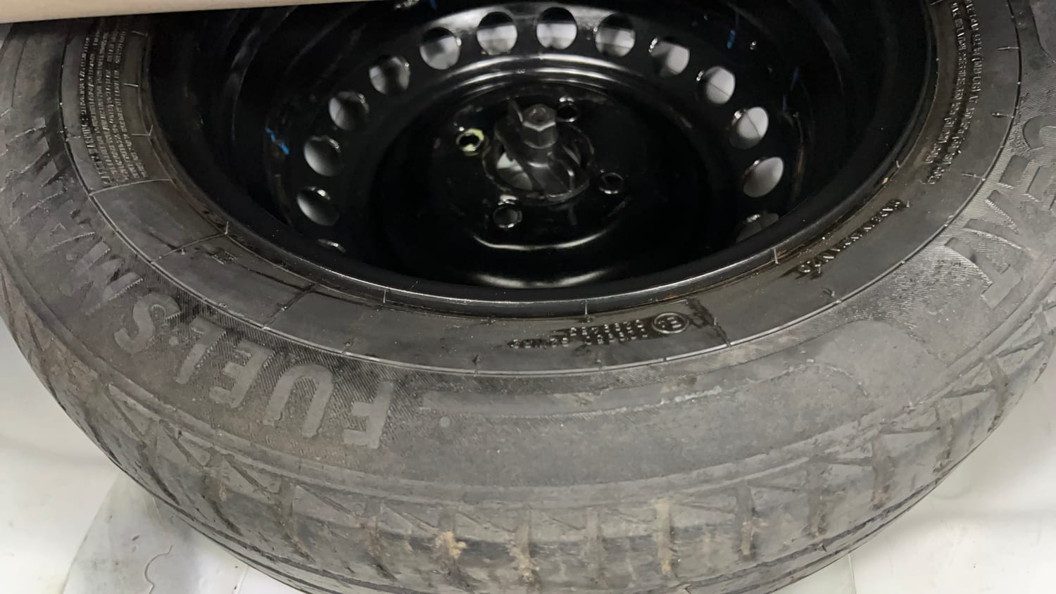 Used 2023 Hyundai Aura SX 1.2 CNG Cng Manual tyres SPARE TYRE VIEW