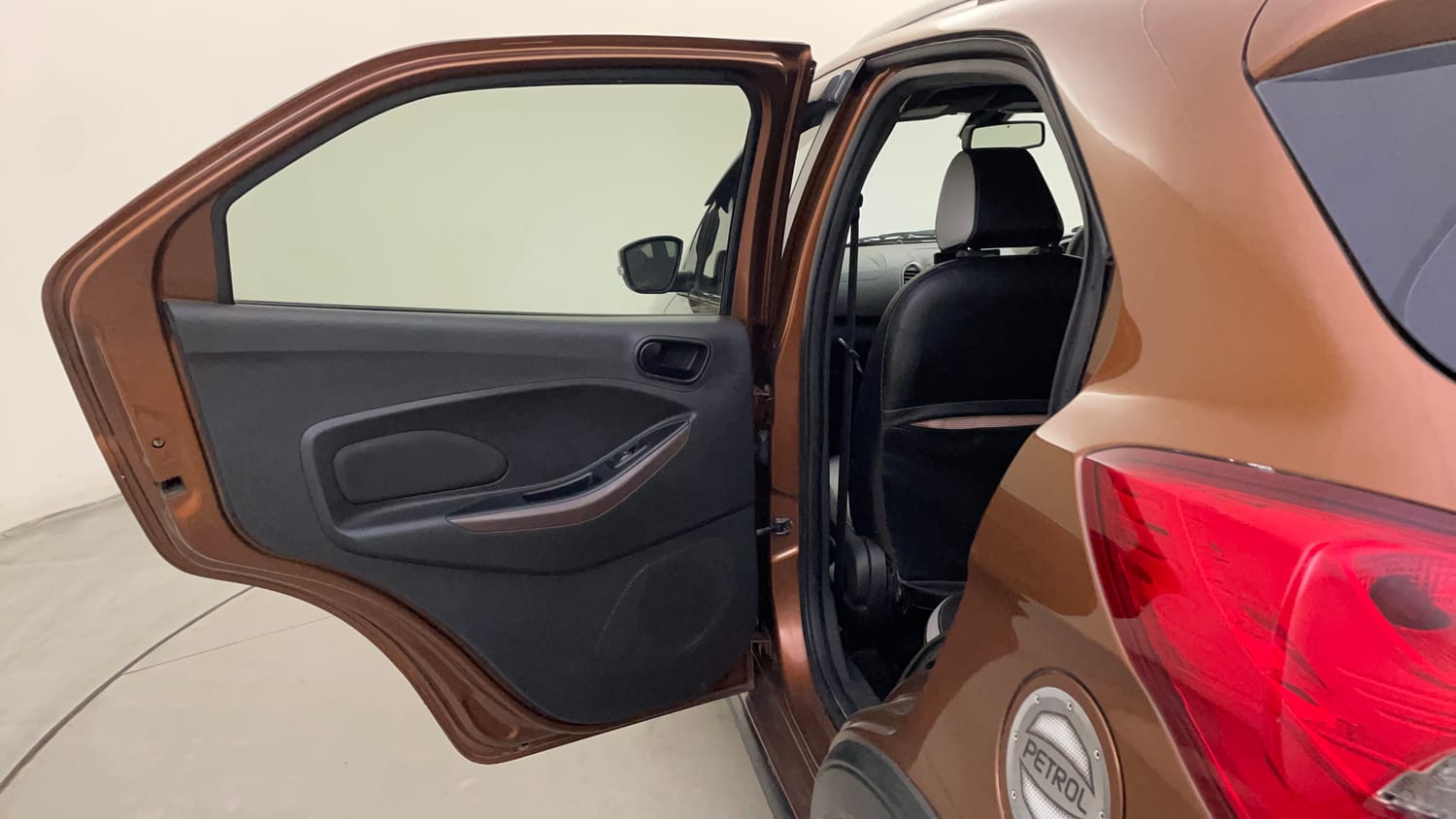 Used 2020 Ford Freestyle Titanium Plus 1.2 Ti-VCT Petrol Manual interior LEFT REAR DOOR OPEN VIEW
