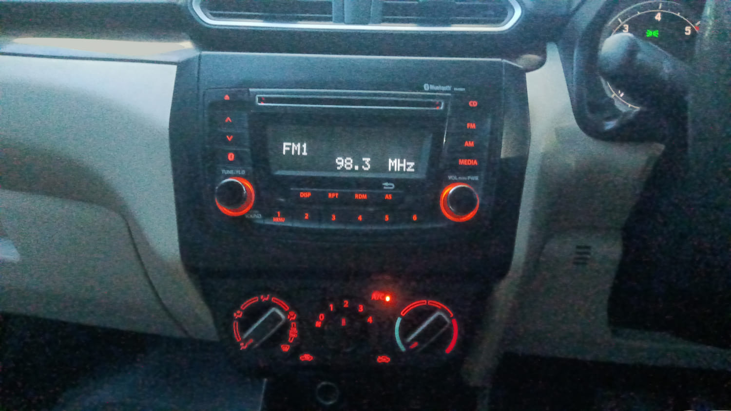 Used 2018 Maruti Suzuki Dzire VDi AMT Diesel Automatic interior MUSIC SYSTEM & AC CONTROL VIEW