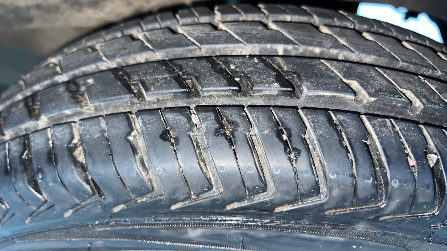 Used 2016 Maruti Suzuki Wagon R LXI CNG Cng Manual tyres LEFT REAR TYRE TREAD VIEW