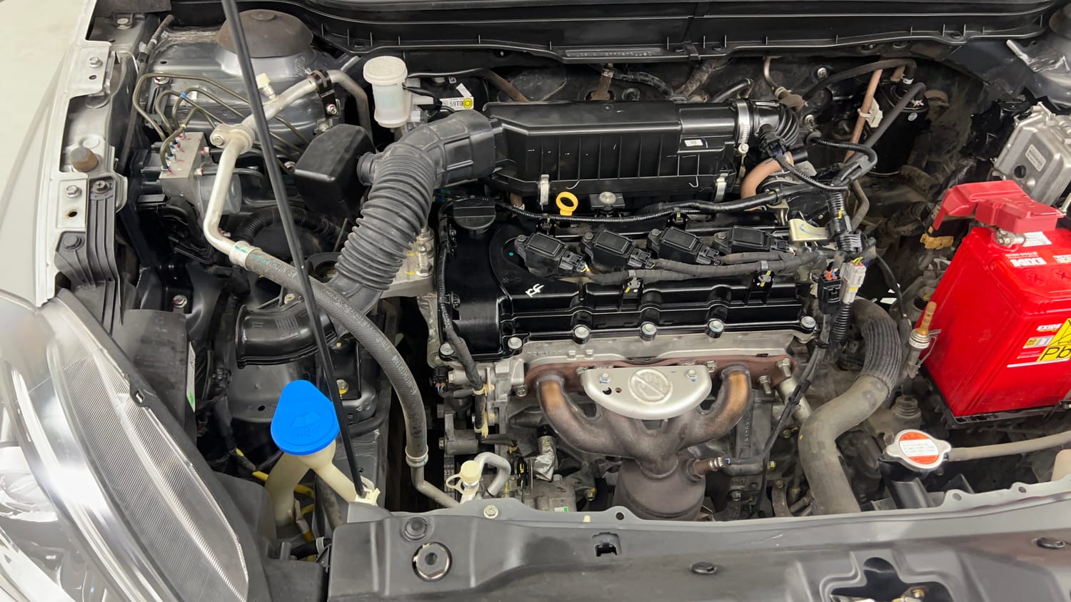 Used 2022 Maruti Suzuki S-Cross Alpha AT Petrol Automatic engine ENGINE RIGHT SIDE VIEW
