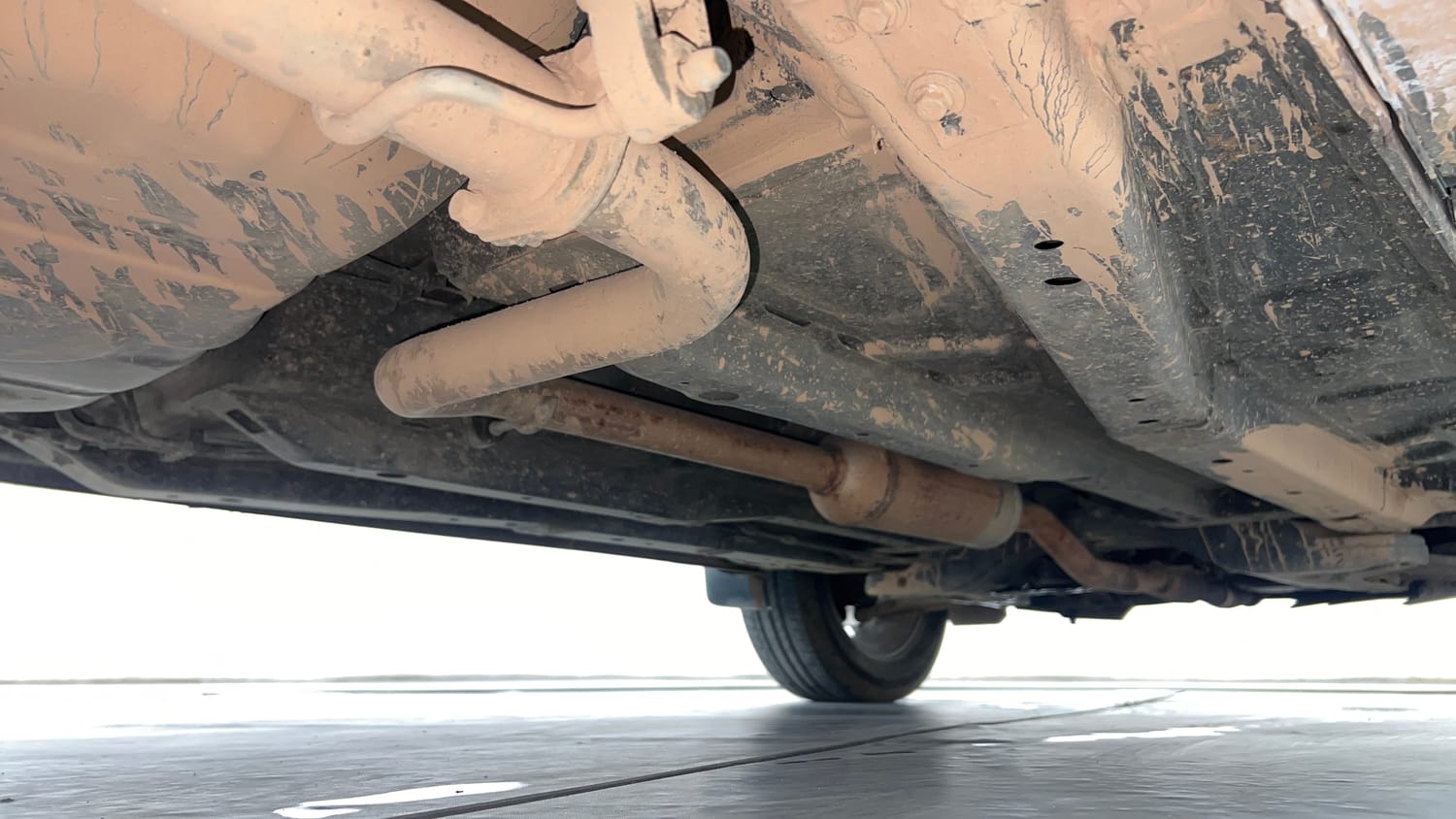 Used 2021 Tata Nexon XZA Plus Petrol Automatic extra REAR RIGHT UNDERBODY VIEW