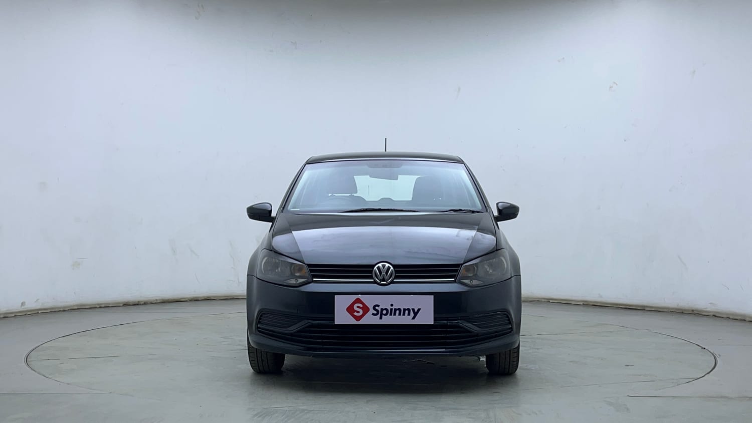 Used 2015 Volkswagen Polo Trendline 1.2L (P) Petrol Manual exterior FRONT VIEW