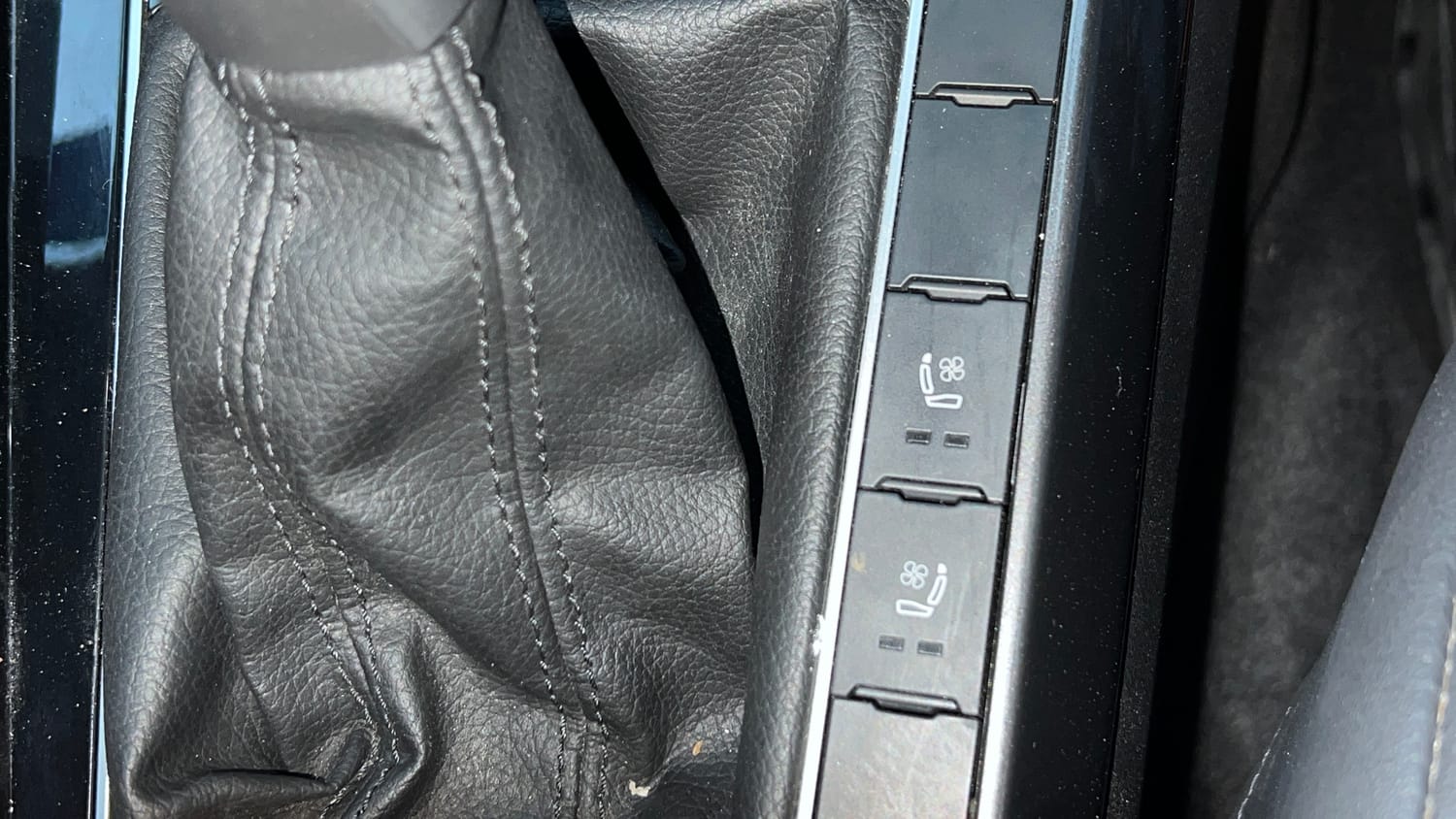 Used 2023 Volkswagen Virtus GT Plus 1.5 TSI EVO DSG Petrol Automatic top_features Ventilated seats