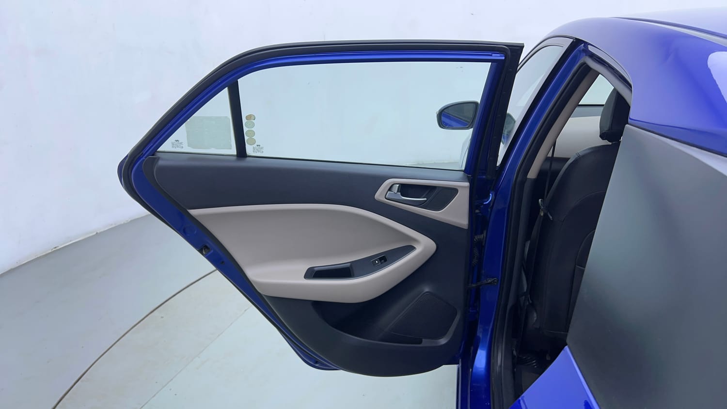 Used 2014 Hyundai Elite i20 Sportz 1.2 Petrol Manual interior LEFT REAR DOOR OPEN VIEW