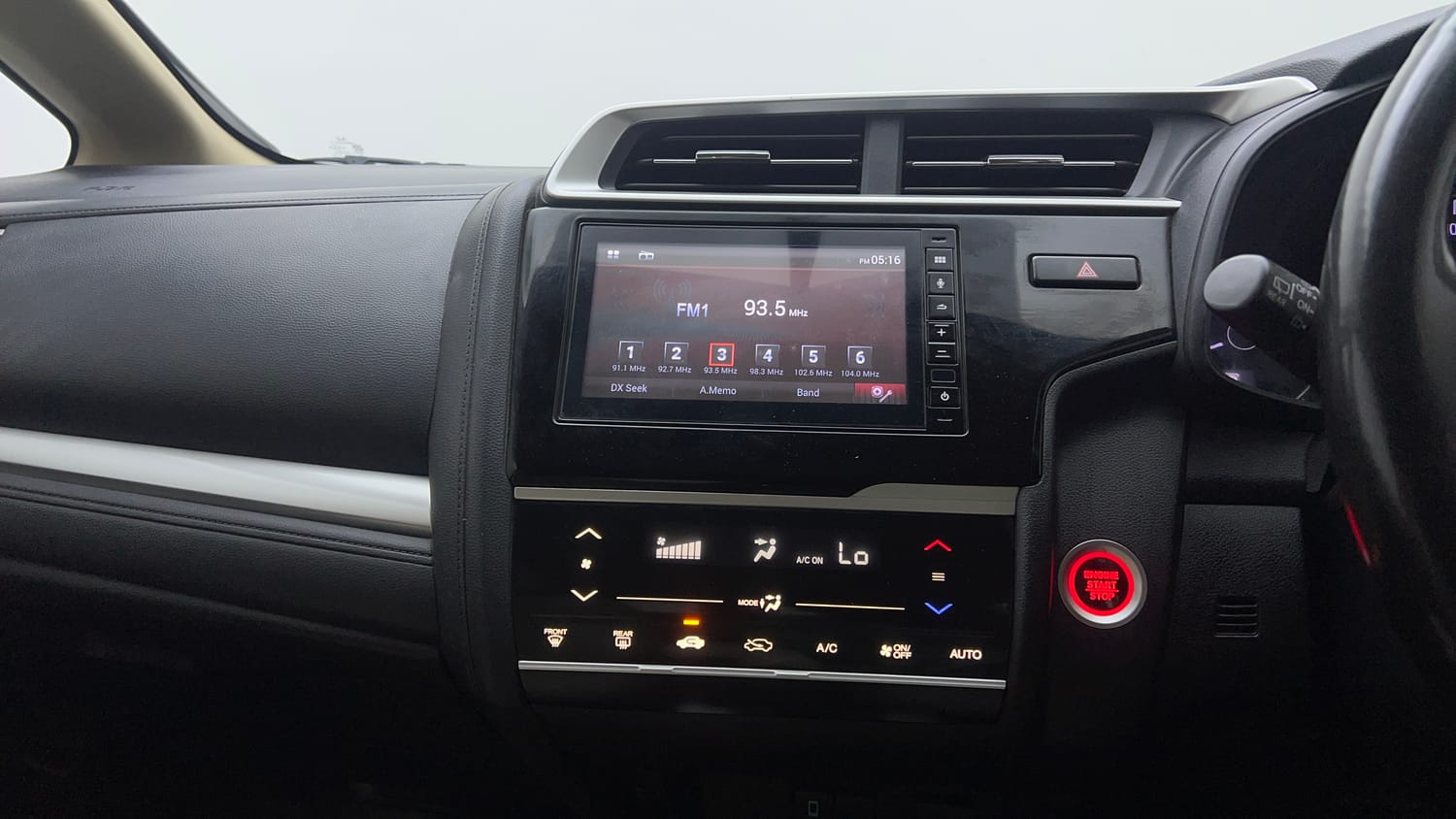 Used 2022 Honda Jazz VX CVT Petrol Automatic top_features Touch screen infotainment system