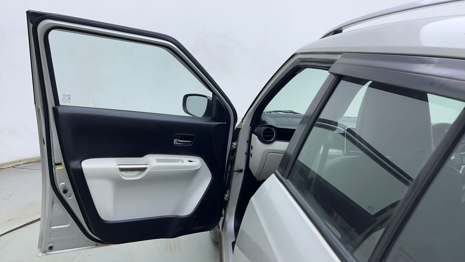 Used 2020 Maruti Suzuki Ignis Alpha 1.2 AMT Petrol Automatic interior LEFT FRONT DOOR OPEN VIEW