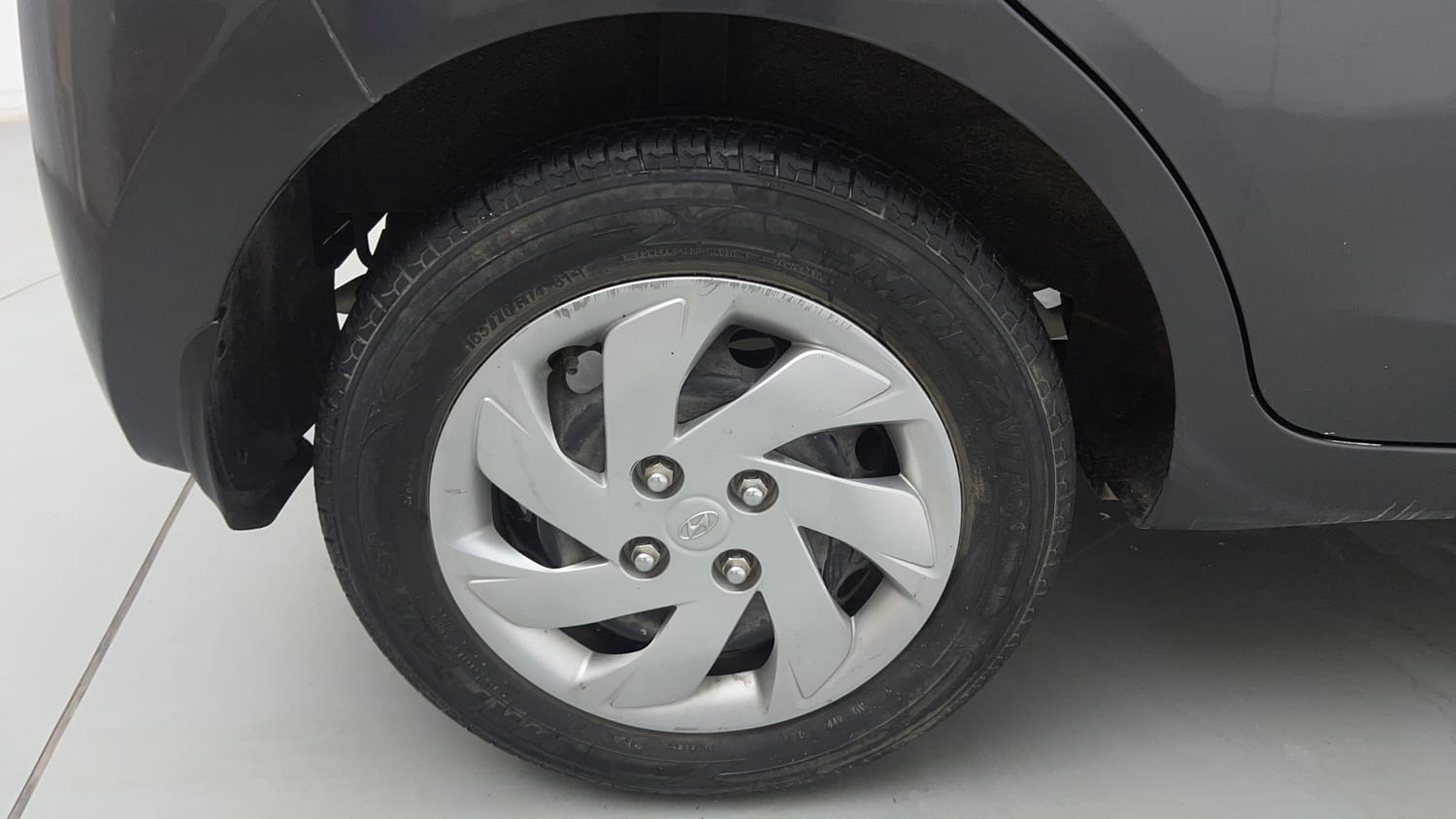 Used 2022 Hyundai Santro Sportz Petrol Manual tyres RIGHT REAR TYRE RIM VIEW