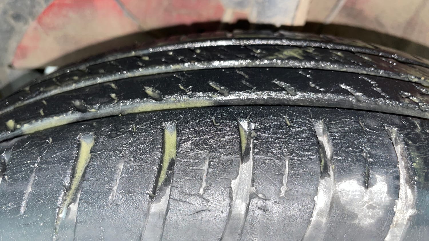 Used 2019 Maruti Suzuki Swift LXi Petrol Manual tyres LEFT FRONT TYRE TREAD VIEW