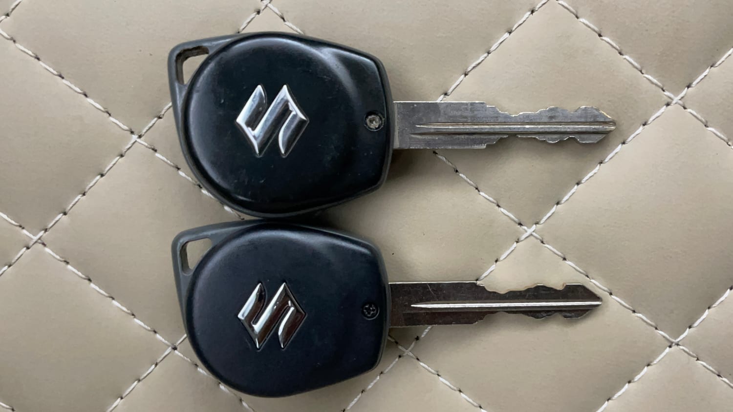 Used 2015 Maruti Suzuki Swift Dzire VXI Petrol Manual extra CAR KEY VIEW