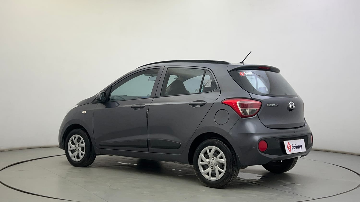 Used 2019 Hyundai Grand i10 Magna 1.2 Kappa VTVT Petrol Manual exterior LEFT REAR CORNER VIEW