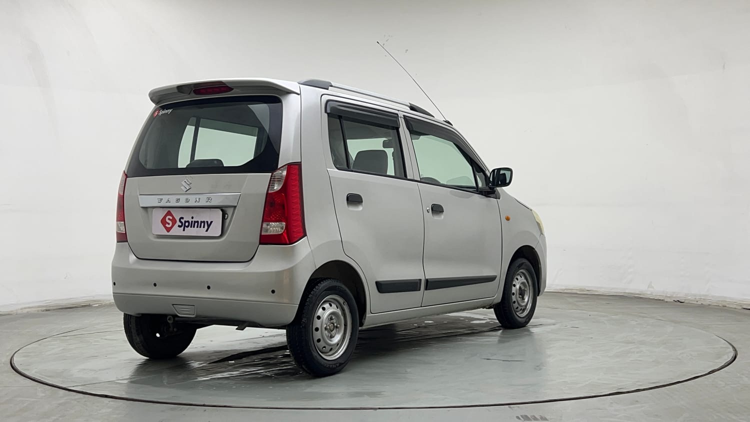 Used 2016 Maruti Suzuki Wagon R LXI Petrol Manual exterior RIGHT REAR CORNER VIEW