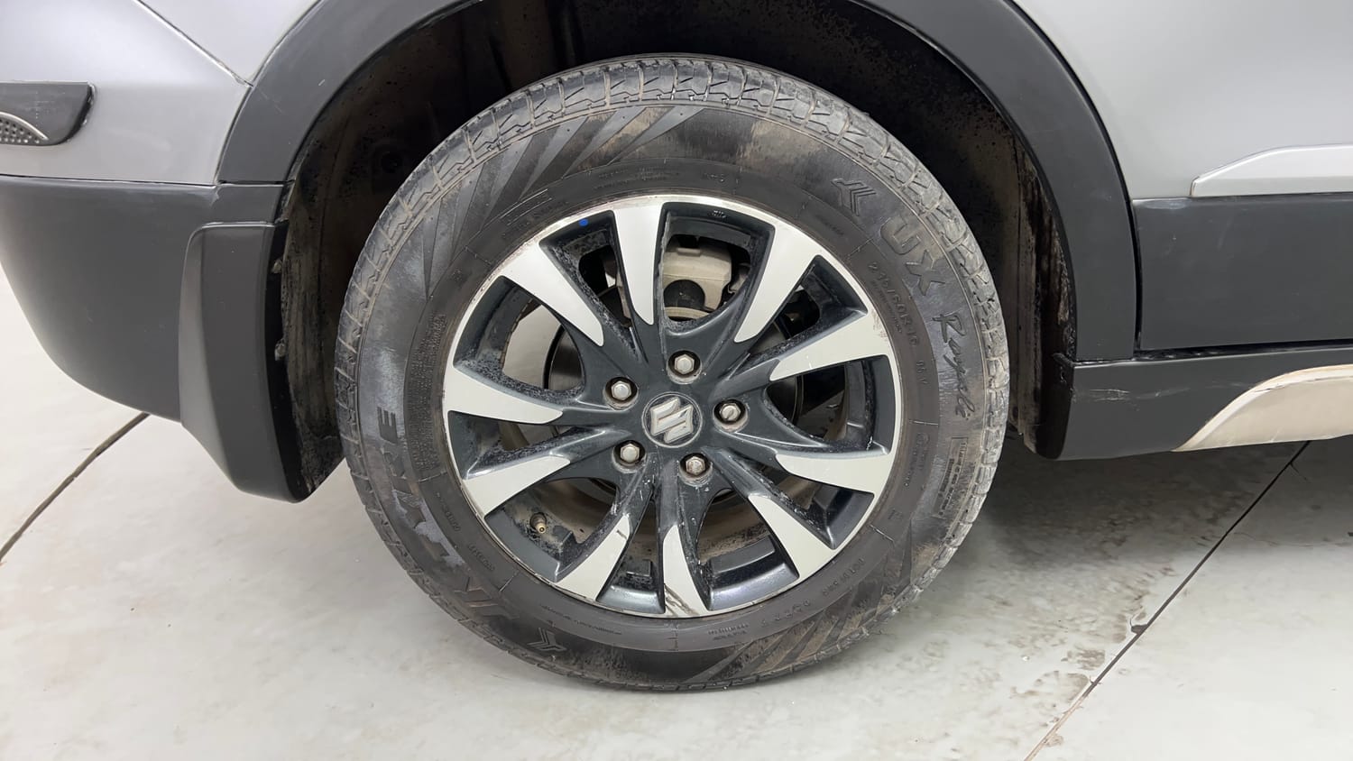 Used 2022 Maruti Suzuki S-Cross Alpha AT Petrol Automatic tyres RIGHT REAR TYRE RIM VIEW