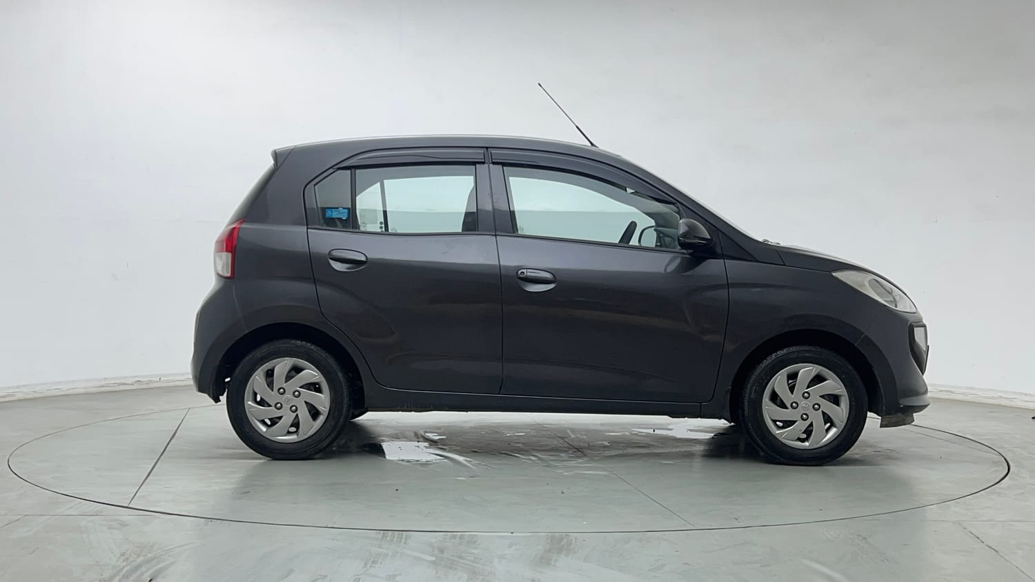 Used 2022 Hyundai Santro Sportz Petrol Manual exterior RIGHT SIDE VIEW