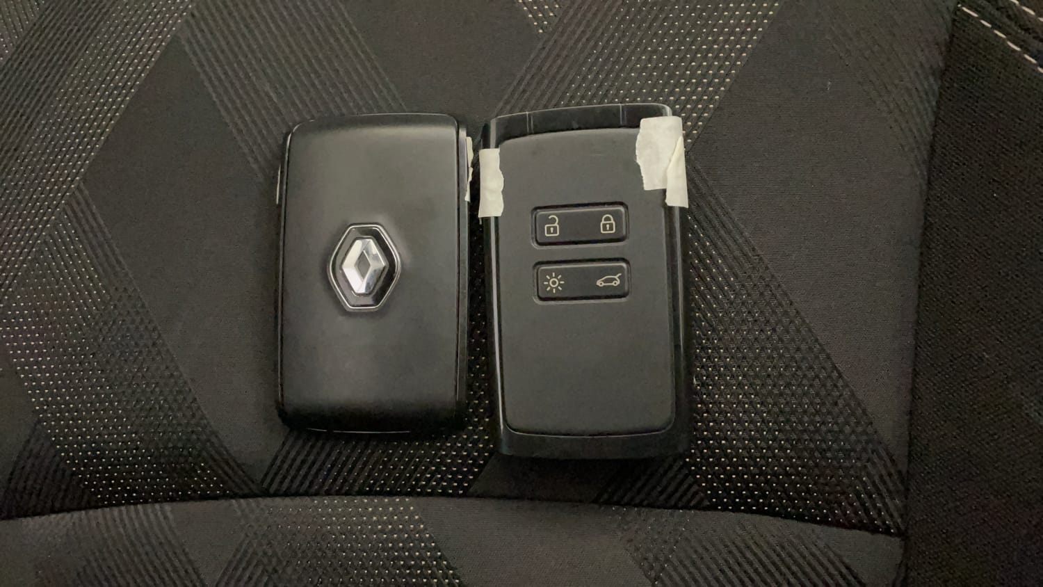 Used 2022 Renault Kiger RXT AMT Petrol Automatic extra CAR KEY VIEW