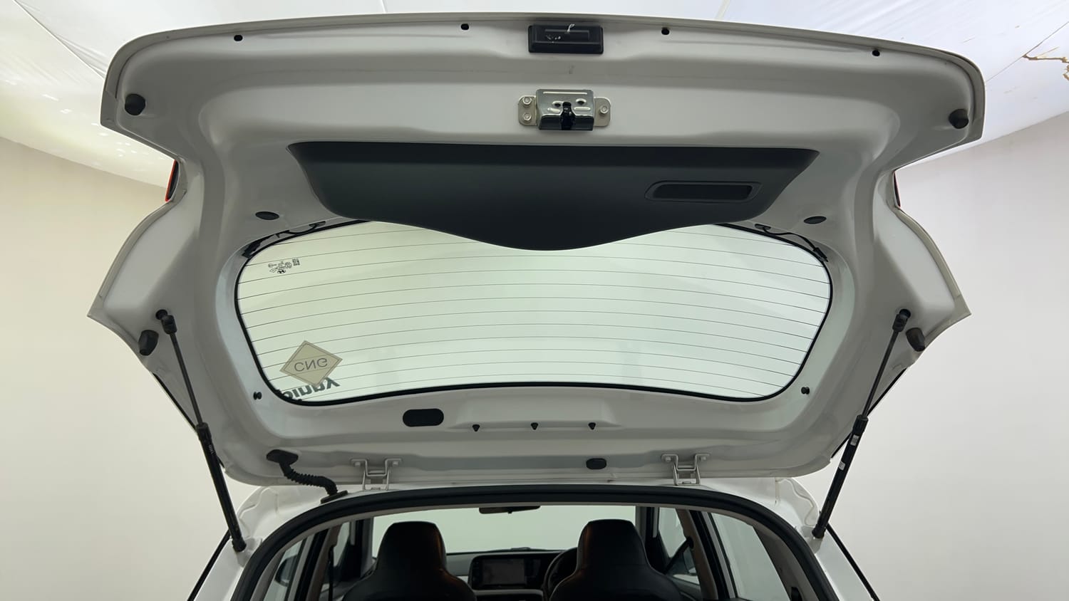 Used 2024 Hyundai Grand i10 Nios Sportz 1.2 Kappa CNG Cng Manual interior DICKY DOOR OPEN VIEW