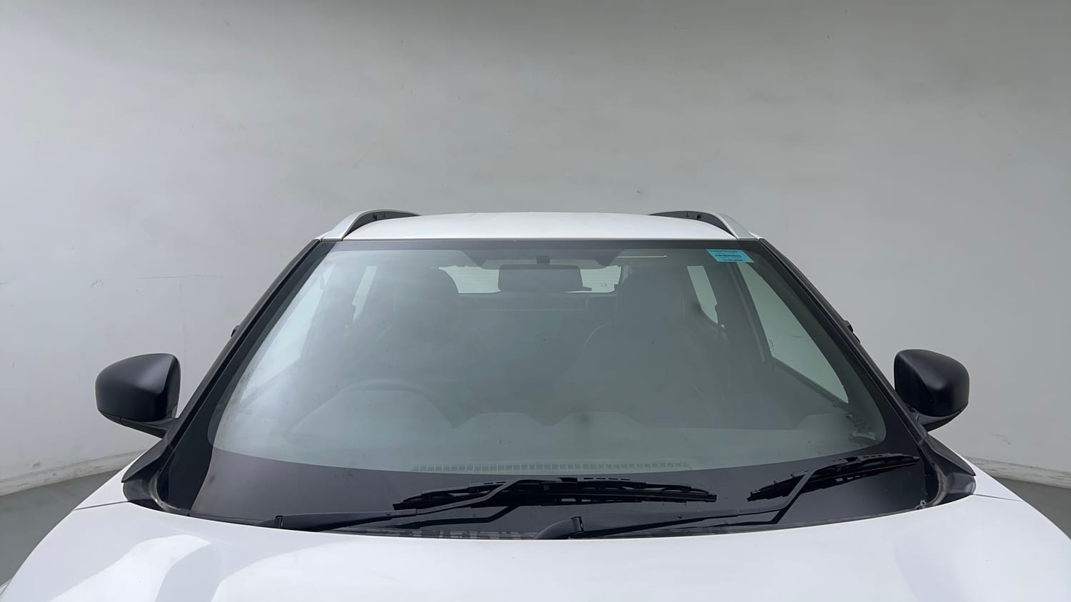 Used 2024 Nissan Magnite XE AMT Petrol Automatic exterior FRONT WINDSHIELD VIEW