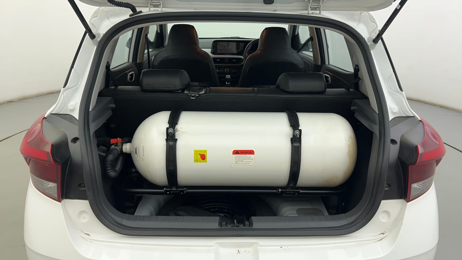 Used 2024 Hyundai Grand i10 Nios Sportz 1.2 Kappa CNG Cng Manual interior DICKY INSIDE VIEW