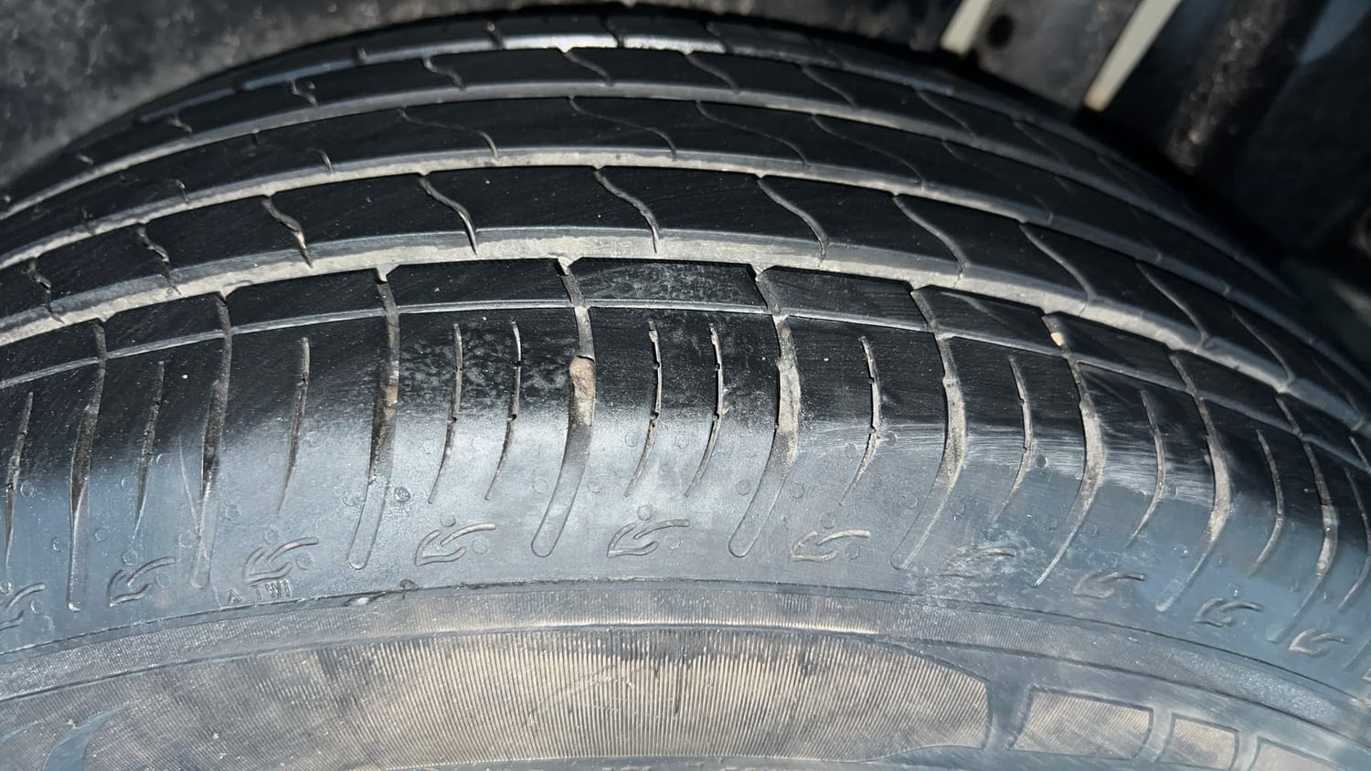 Used 2024 Maruti Suzuki Brezza ZXi Petrol Manual tyres LEFT REAR TYRE TREAD VIEW