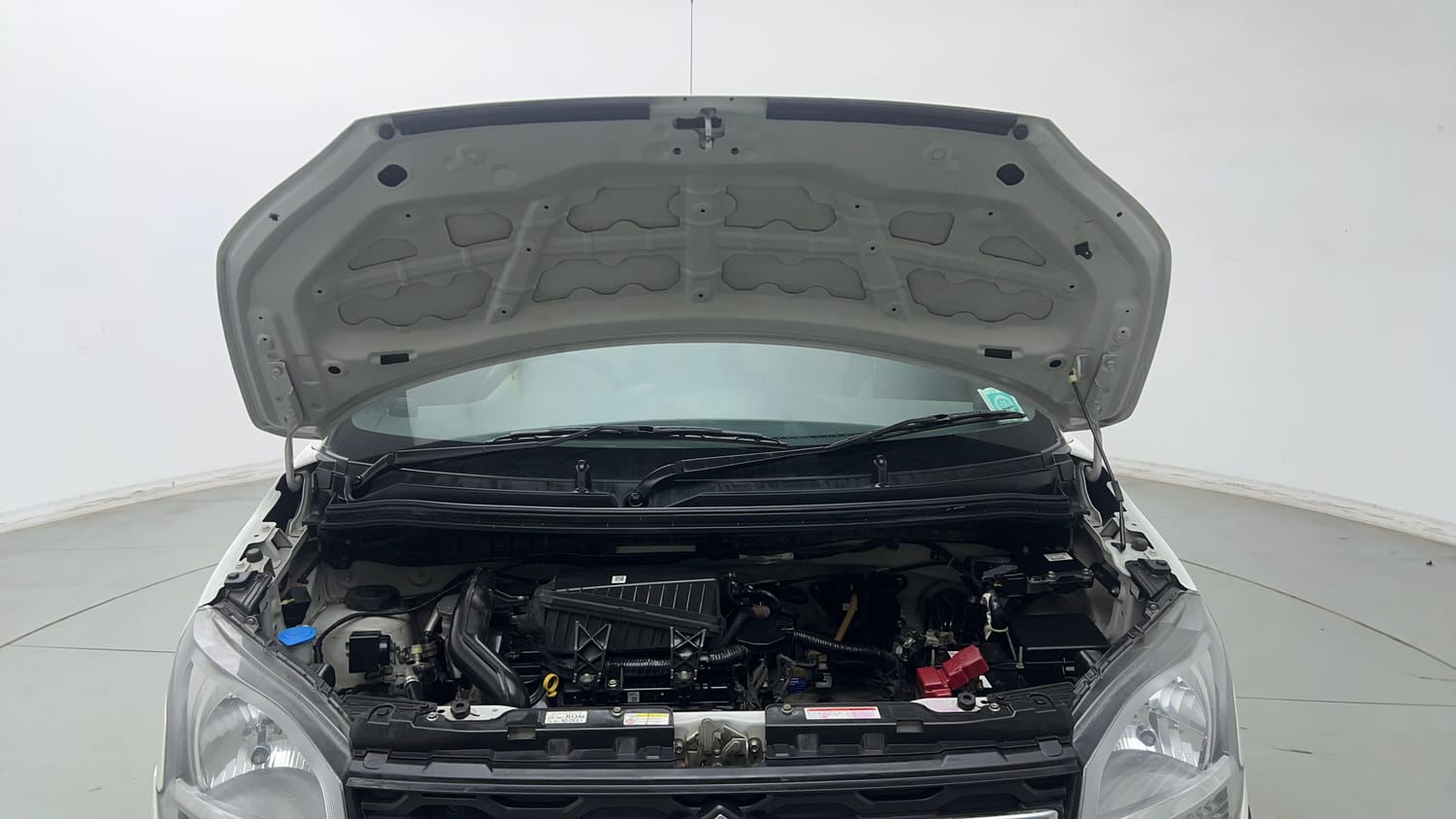 Used 2023 Maruti Suzuki Wagon R VXI 1.0 Petrol Manual engine ENGINE & BONNET OPEN FRONT VIEW