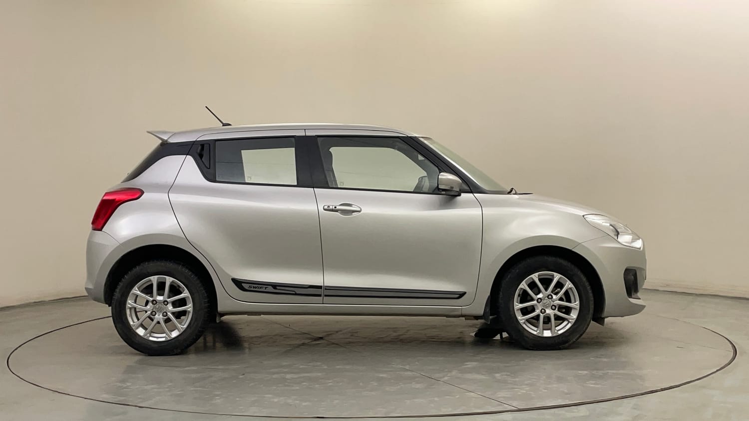 Used 2019 Maruti Suzuki Swift ZXi AMT Petrol Automatic exterior RIGHT SIDE VIEW
