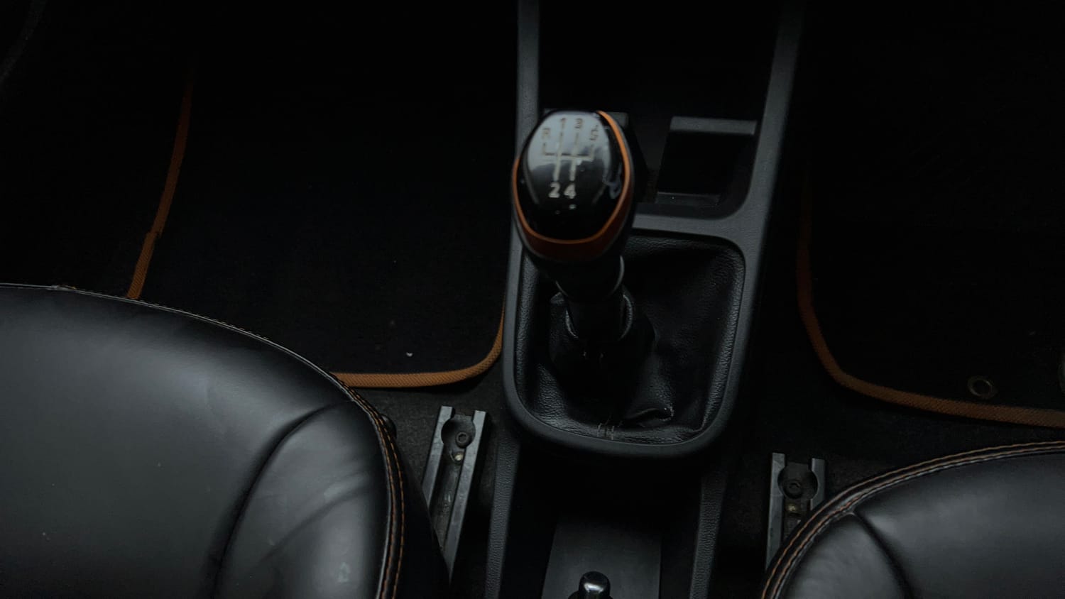 Used 2020 Renault Kwid CLIMBER 1.0 Petrol Manual interior GEAR  KNOB VIEW
