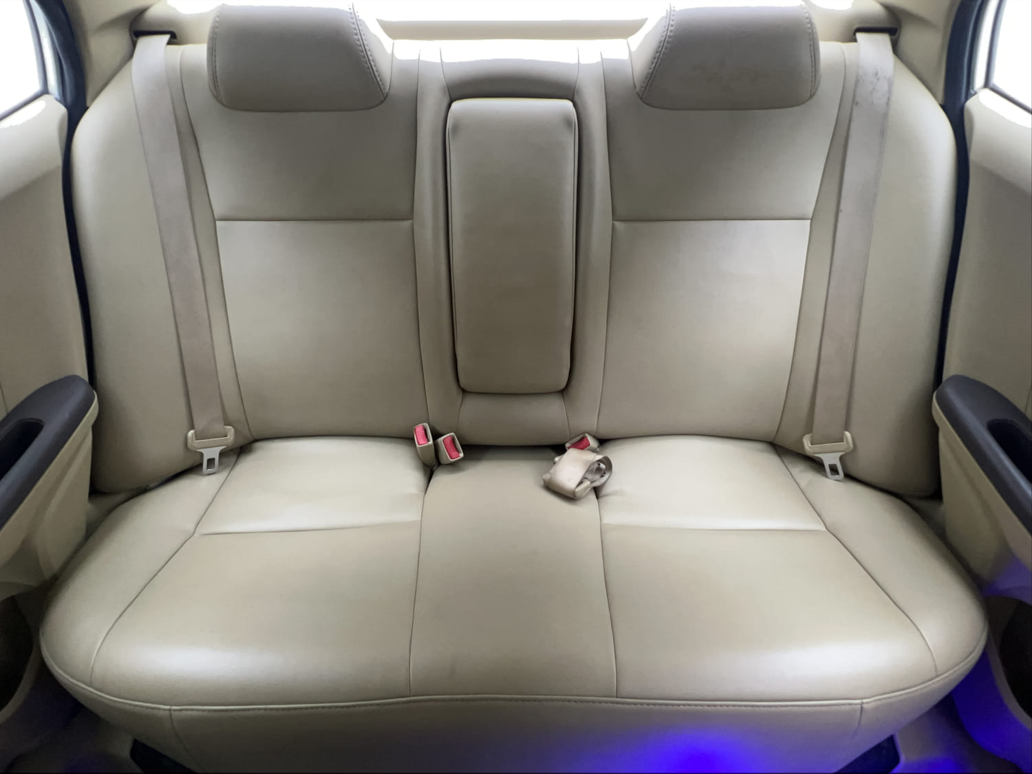 Used 2013 Honda Amaze 1.2 S i-VTEC Petrol Manual interior REAR SEAT CONDITION VIEW