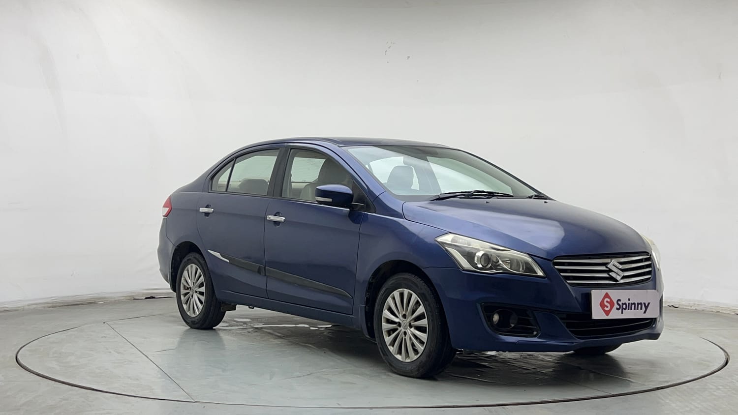 Used 2018 Maruti Suzuki Ciaz Zeta 1.4 AT Petrol Automatic exterior RIGHT FRONT CORNER VIEW