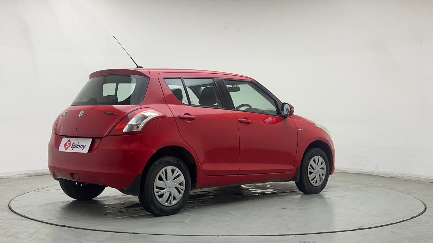 Used 2015 Maruti Suzuki Swift VXi Petrol Manual exterior RIGHT REAR CORNER VIEW